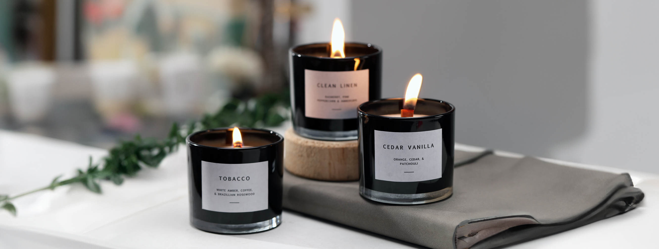 Candle gift box for him with masculine scents like tobacco, cedarwood, and clean linen – perfect for men’s gifting or fathers day gift